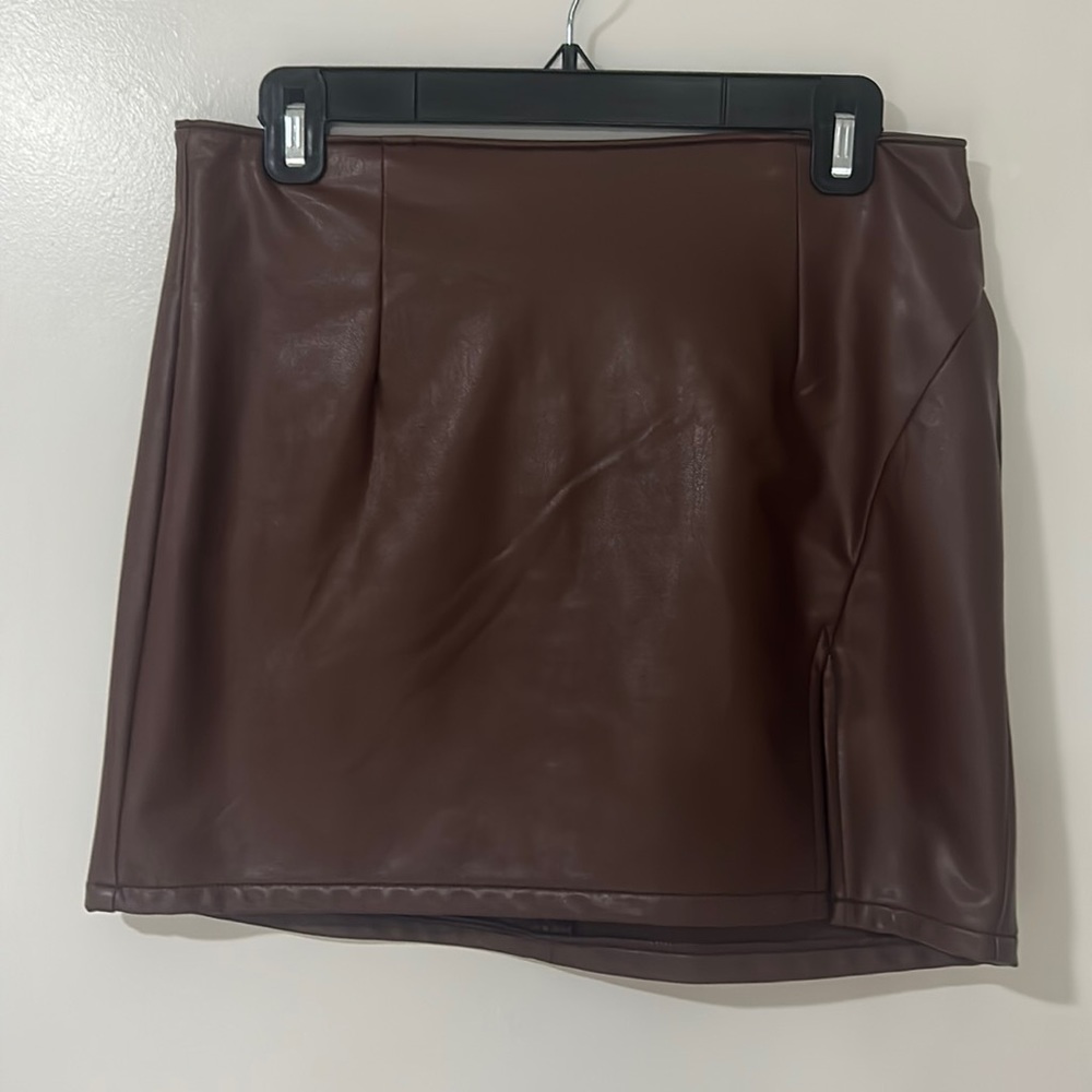 Brown mini skirt